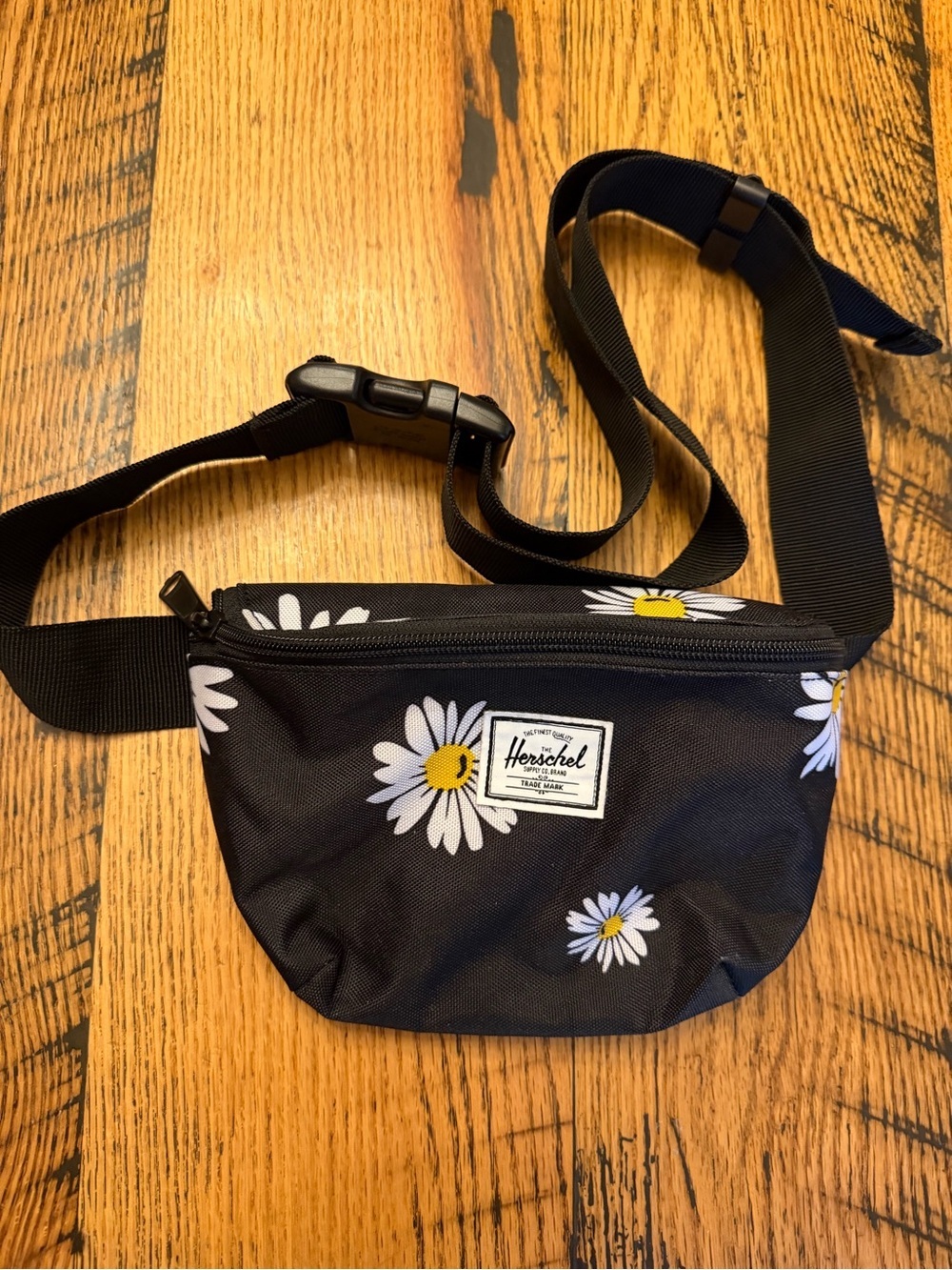 Herschel Supply Co small black floral Daisy hip pack belt bag adjustable Travel